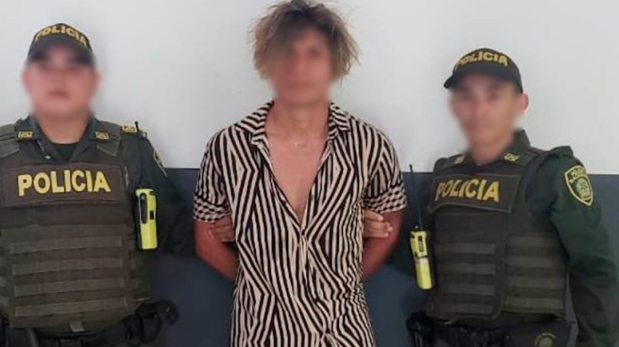 Roba auto con un menor dentro y dice que no lo pueden arrestar por ser modelo y actor