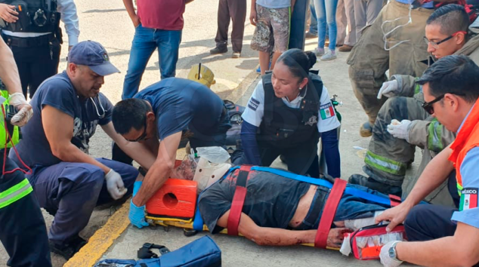 Les explota la pirotecnia durante procesión en Jesús del Monte; hay dos heridos