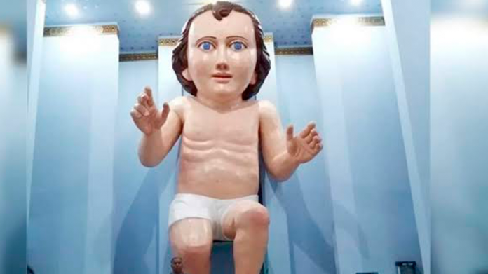 Más de 200 mil pesos costó el Niño Dios más grande del mundo