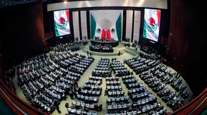 Diputados se autoaprueban aumento de aguinaldo