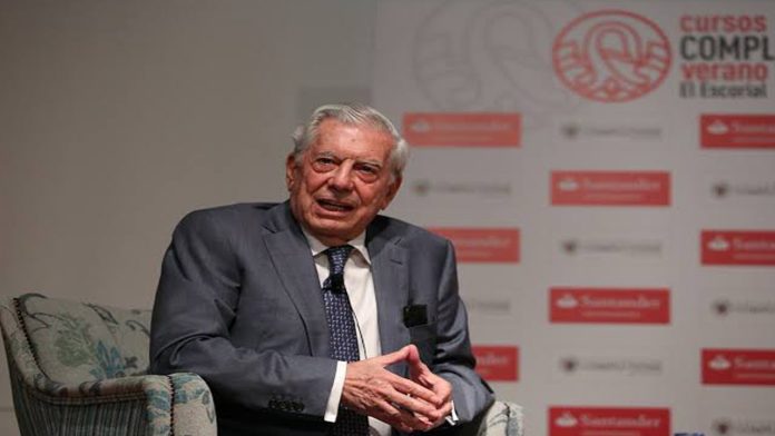 Vargas Llosa teme que populismo de AMLO se convierta en la dictadura perfecta