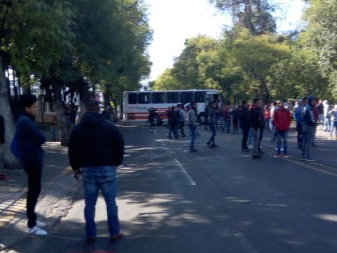Vigila SSP manifestación en las inmediaciones de la SFA