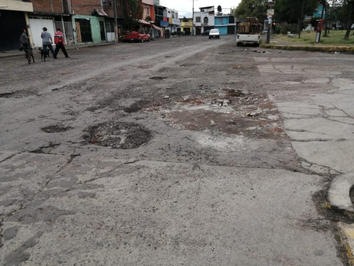 Vecinos de la Solidaridad se quejan por calles en pésimo estado
