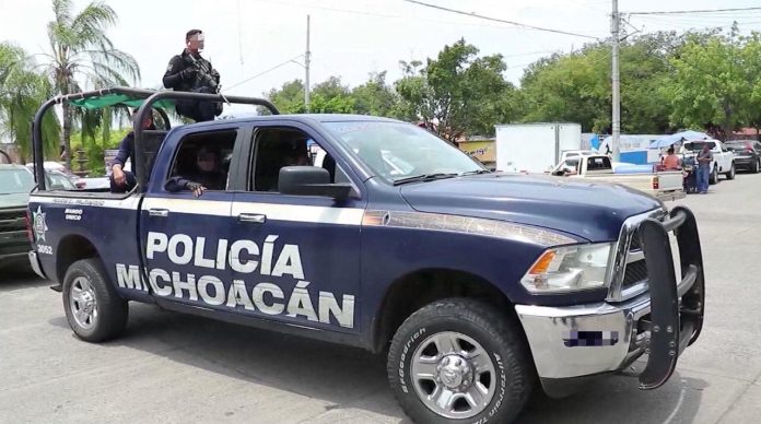 Le meten 50 balazos cuando viajaba en su auto