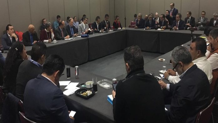 Gestiona rector recursos extraordinarios ante legisladores federales