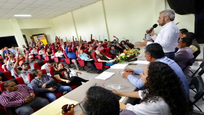 Llama Alfredo Ramírez a escuchar la voz de jefes de tenencia en el Congreso