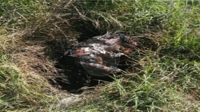 Localizan cadáver calcinado aún costado del basurero de Quiroga