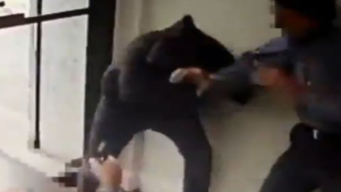 Video: Guardia balea a ladrón para evitar asalto
