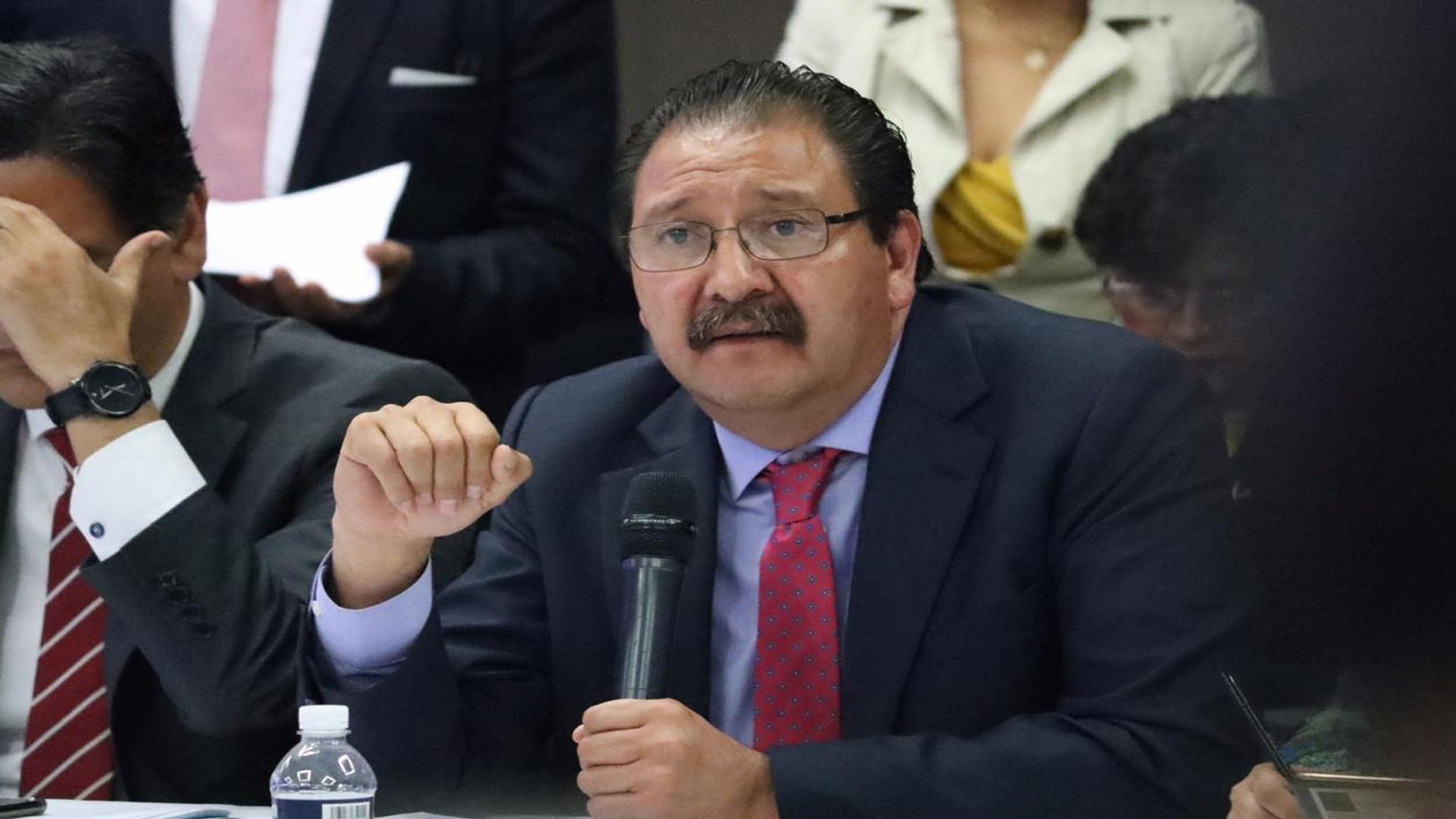 A partir del 2020 trabajadores de limpieza de la cámara de diputados no seguirán bajo el régimen de outsourcing A partir del 2020 trabajadores de limpieza de la cámara de diputados no seguirán bajo el régimen de outsourcing