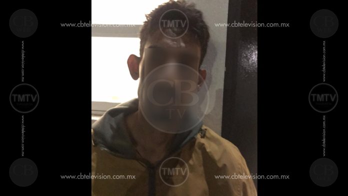 Lo arresta la policía por golpear a su mujer