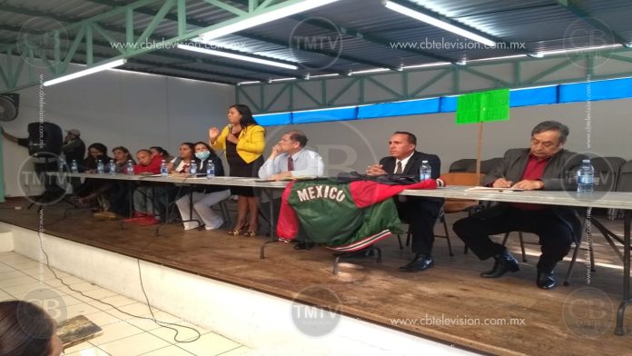 Director de primaria “Simón Bolívar” dijo que las declaraciones en su contra son falsas