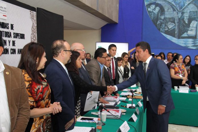 UMSNH presenta ante la Auditoria Superior de la Federación sus estados financieros