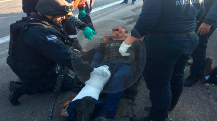 Nueve lesionados, dos de ellos militares; además dos muertos saldo del choque de autobús y trailer