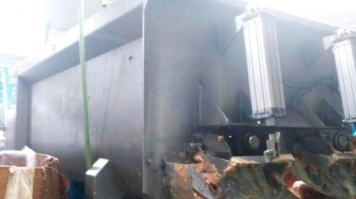 En México: Hombre muere tras caer a trituradora de pollo