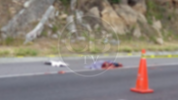 Abandonan cuerpo desmembrado con narcomensaje en la autopista de México-Guadalajara