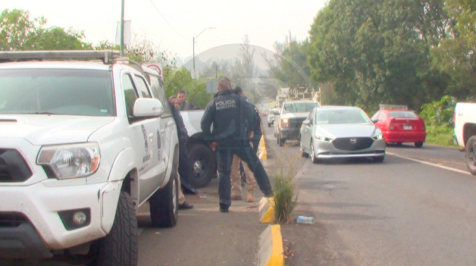 Dos muertos y dos autos incendiados en Apatzingán