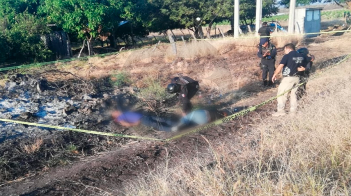 Arrojan a pareja ejecutada en un predio de Buenavista