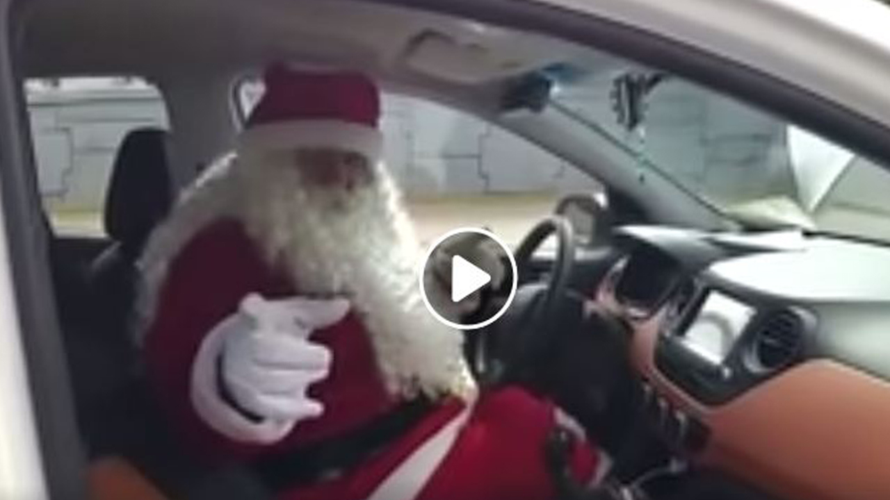 WhatsApp Image 2019-10-30 at 4.22.09 PM-Recuperado Santa Claus taxista se viraliza por ayudar a niños pobres