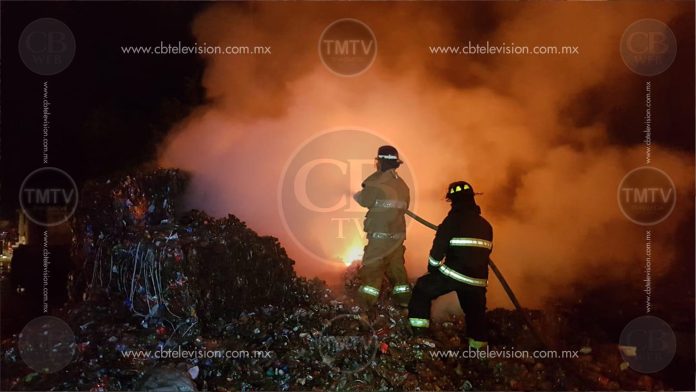 Arde en llamas una recicladora de plástico en LC