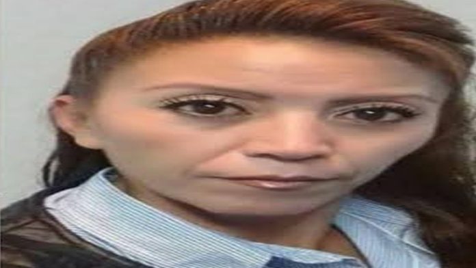 Conductora de Uber desaparece; hallan su carro abandonado