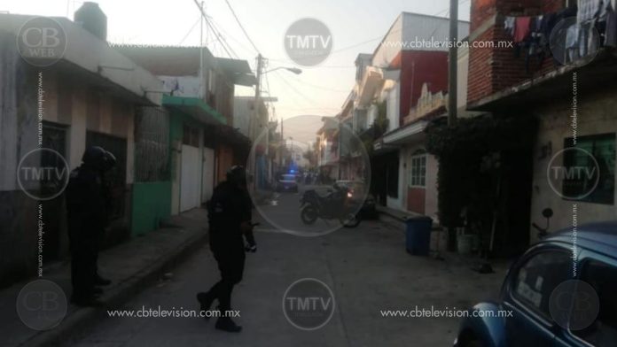 Balean a una pareja en Uruapan; el hombre muere