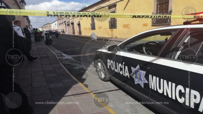 Motorateros balean a cuentahabiente en pleno centro de Morelia