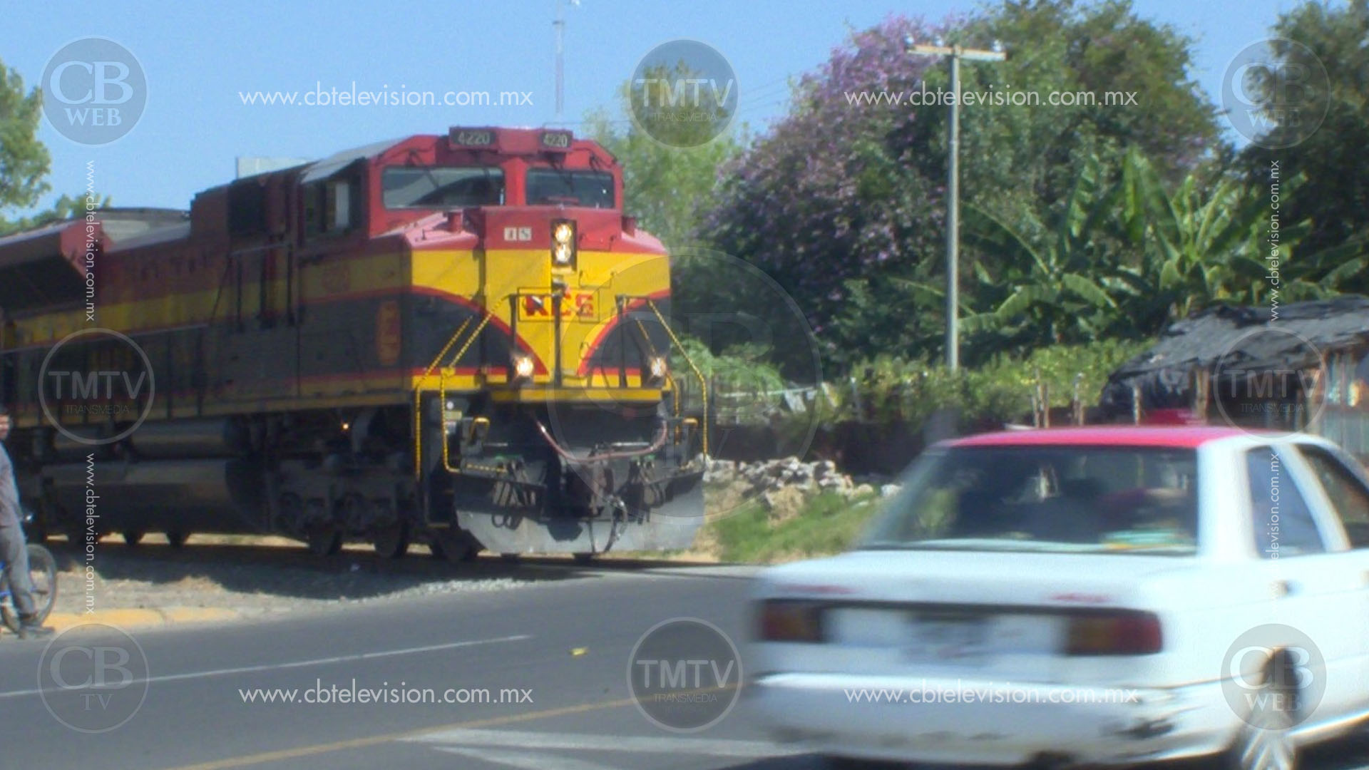 Posible puente vehicular para disminuir el caos vial causado por el tren Posible puente vehicular para disminuir el caos vial causado por el tren