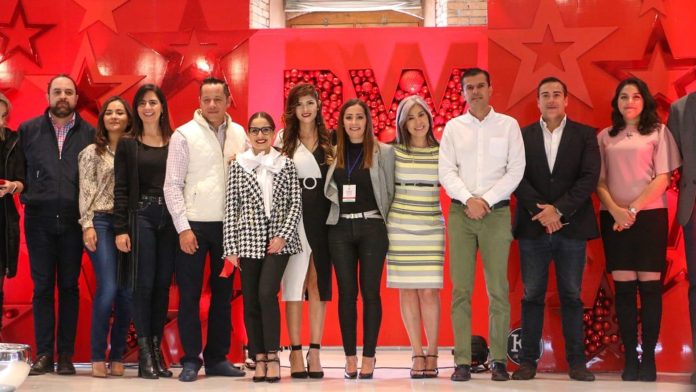 Celebra Gema del Río sororidad de mujeres empresarias en 2o Bazar Business Women