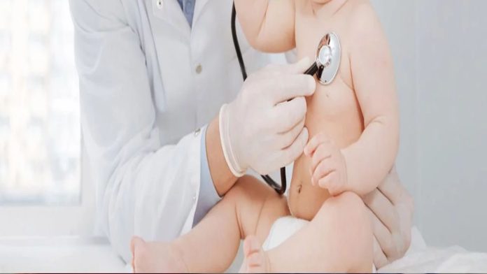 Pediatra diagnosticaba falsamente con cáncer a niños para cobrar por tratamientos