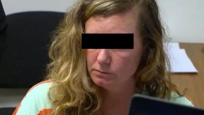 Mujer atropella a niña porque pensó que era mexicana