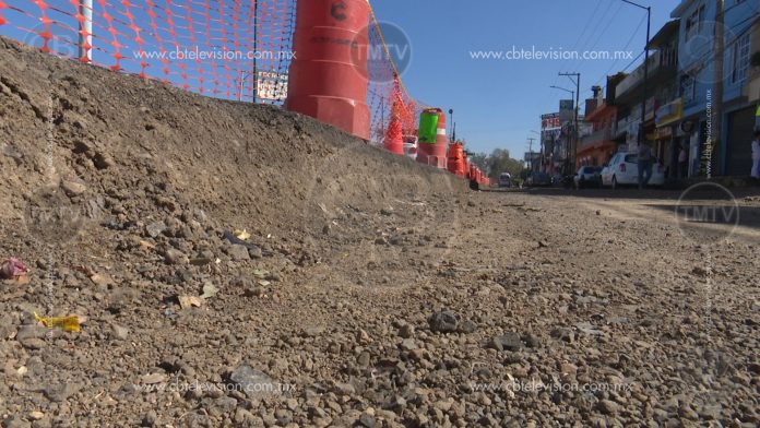 Perdidas económicas y gran carga vehicular, es lo que ocasiona la obra de la Av Madero Poniente