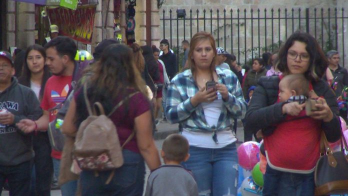 Morelianos están de acuerdo con el aumento de precio en refrescos y cigarros