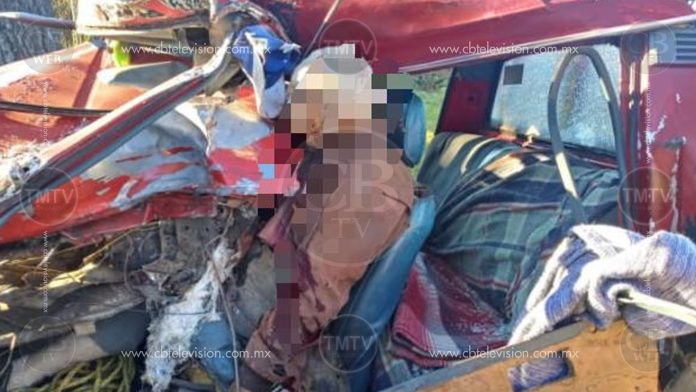 Tres muertos deja un choque frontal entre un camión y una camioneta