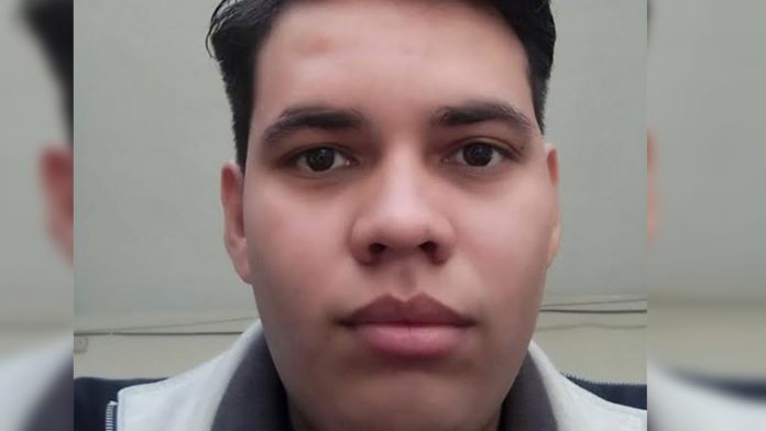 Alexander iba a conocer a su novia de Facebook y desapareció