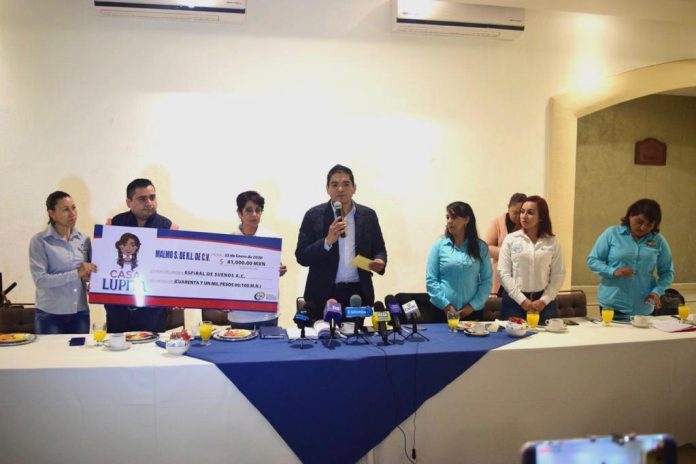 Arturo Hernández trabaja de la mano con la sociedad civil en favor de la niñez michoacana