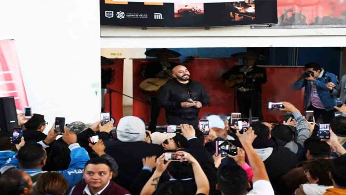 Video: Lupillo Rivera realiza 