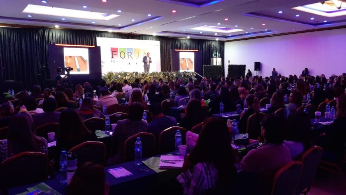 Se realiza 1er Congreso Forjando Valores en Morelia