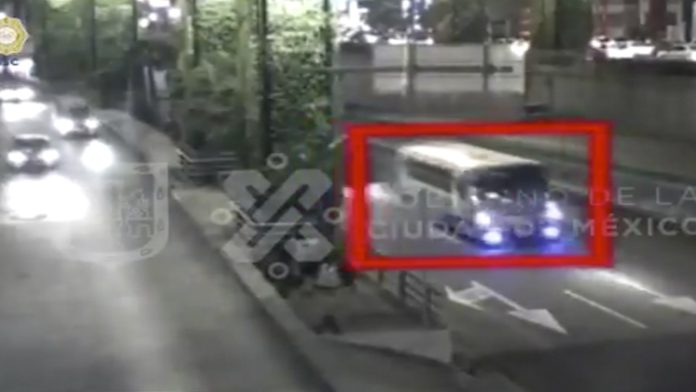 A lo rápido y furioso; roban micro y después los capturan