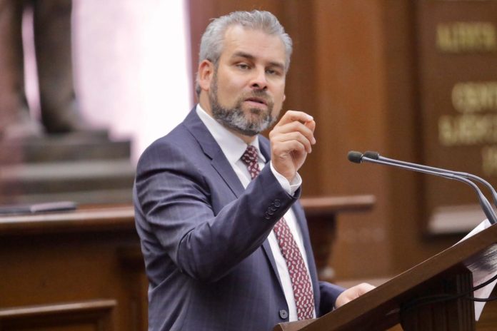 No podemos permitir que Silvano Aureoles use recurso público con fines políticos: Diputado