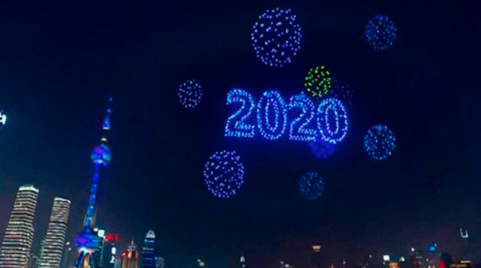 VIDEO: Shanghái deja atrás los fuegos pirotécnicos y recibe el 2020 con espectáculo de drones