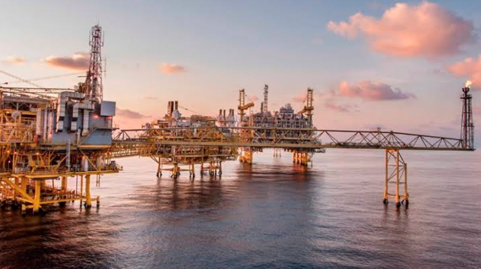 México dejará de exportar petróleo para buscar “autosuficiencia”