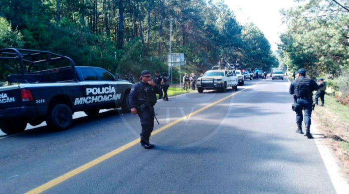 Abandonan dos maniatados en Pátzcuaro