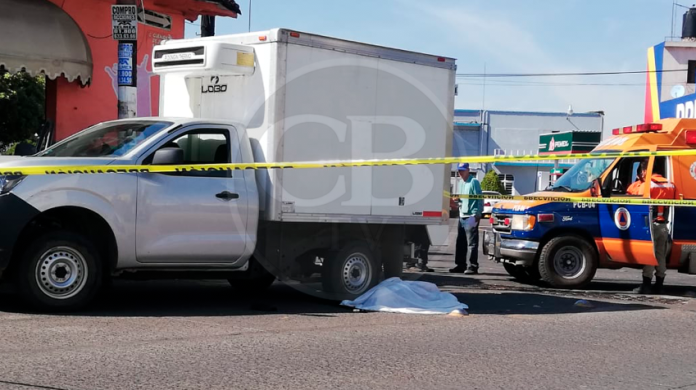 Camioneta arrolla y mata a un anciano en Los Reyes