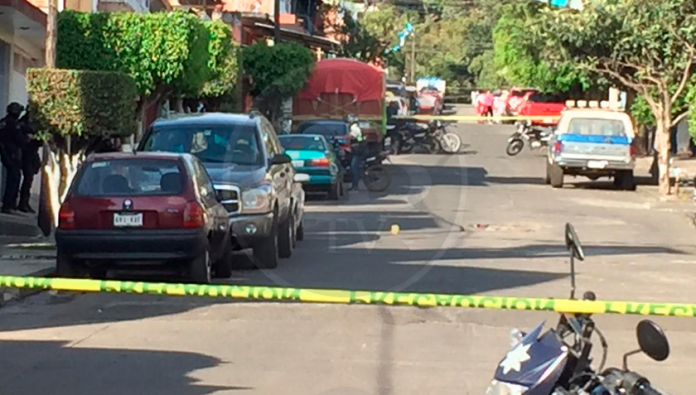 Balean a comerciante de perfumes en Uruapan