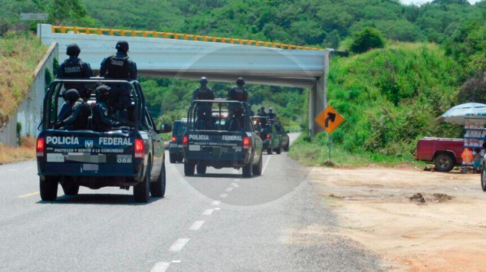 Reportan fuerte enfrentamiento entre policías y civiles