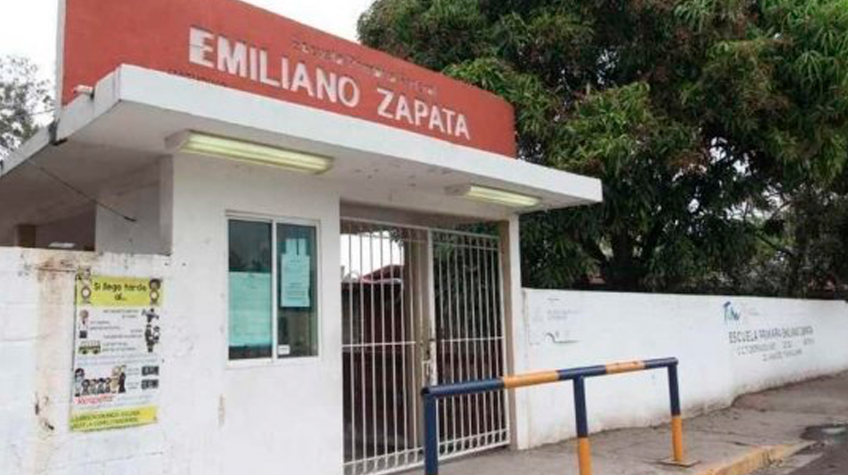 En México: Niña de 11 años amenaza con pistola a una compañera En México: Niña de 11 años amenaza con pistola a una compañera