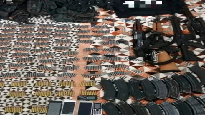 Detiene SSP a tres en posesión de armas, cargadores y más de 900 cartuchos