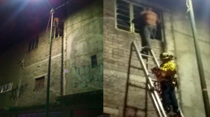 En Morelia: Intentó suicidarse, bomberos salvan su vida