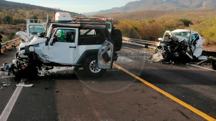 Un muerto y tres heridos deja choque en la Siglo XXI