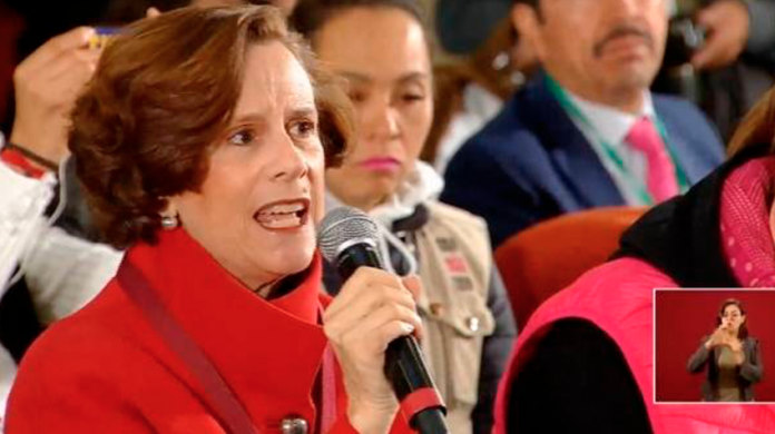 Denise Dresser es tendencia en twitter tras cuestionar a AMLO en la mañanera